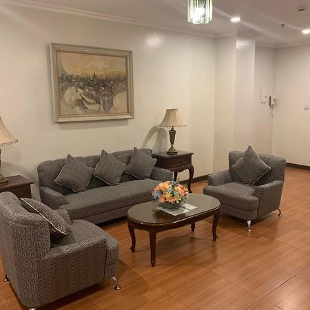 Crown Royale Hotel Balanga Εξωτερικό φωτογραφία